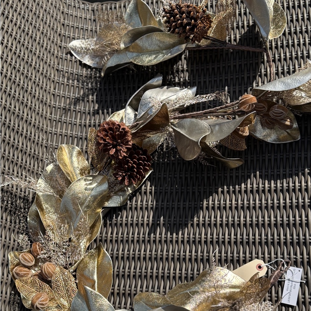 Frontgate Gold Magnolia and Pinecone Garland 6 ft - NWT - Picture 14 of 15
